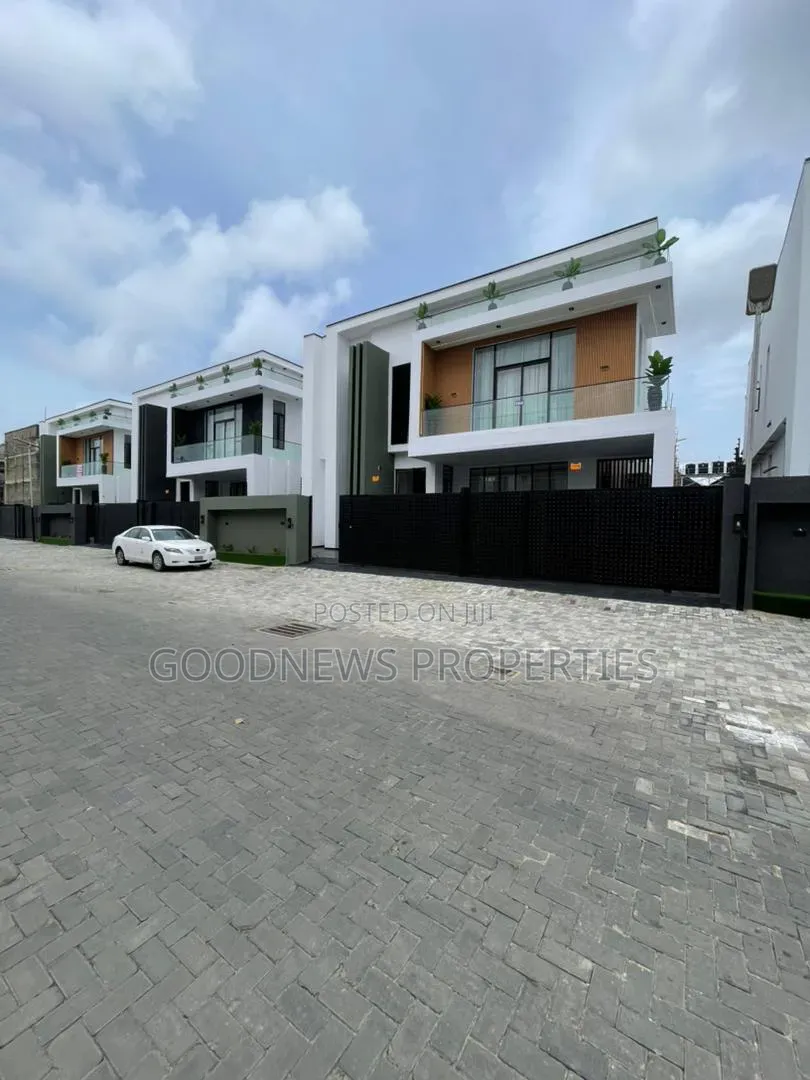 5bdrm Duplex in Vgc Lekki Lagos for sale in VGC / Ajah