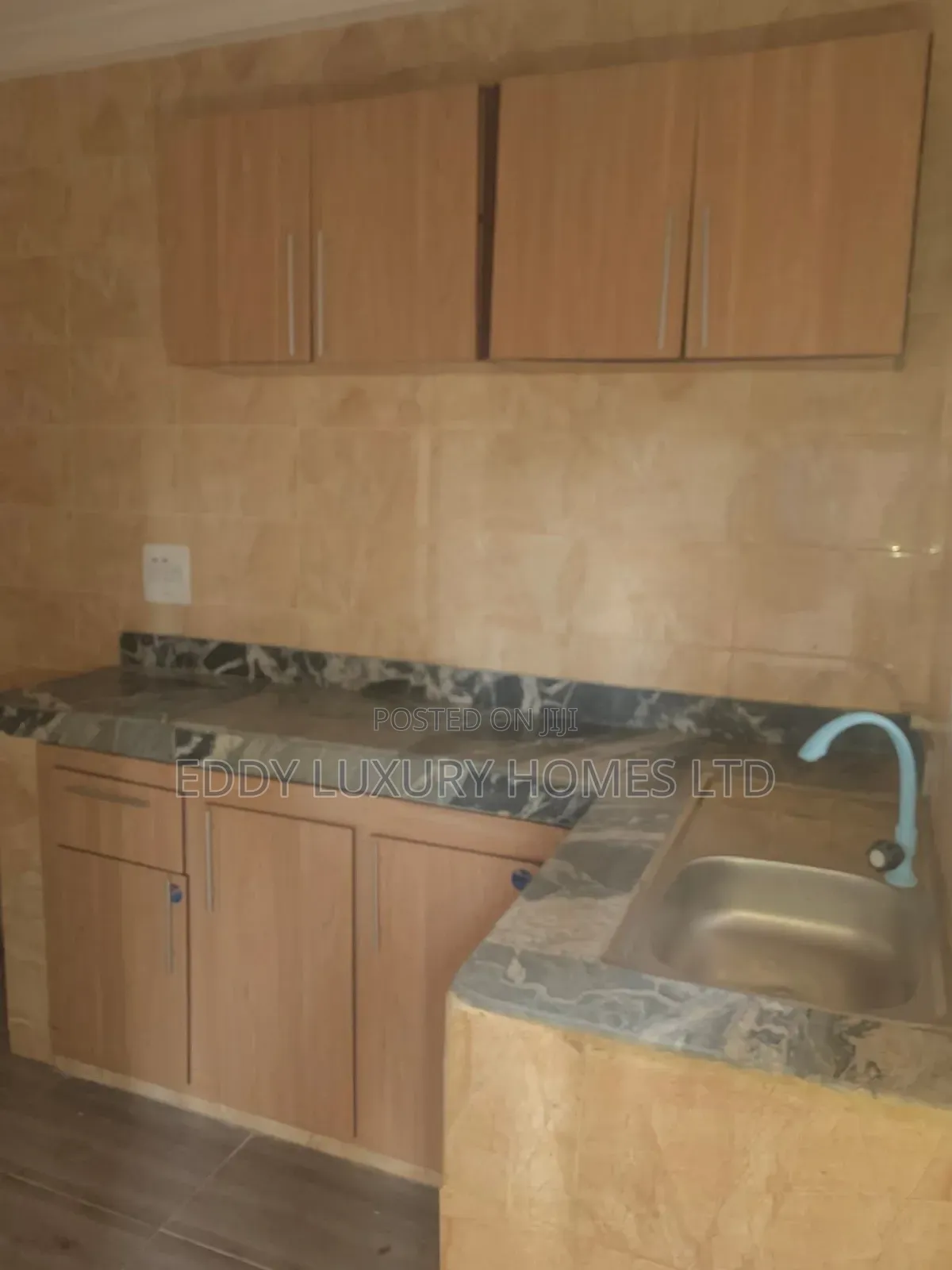 6bdrm Bungalow in Shelter Afrique, Uyo for sale in Uyo