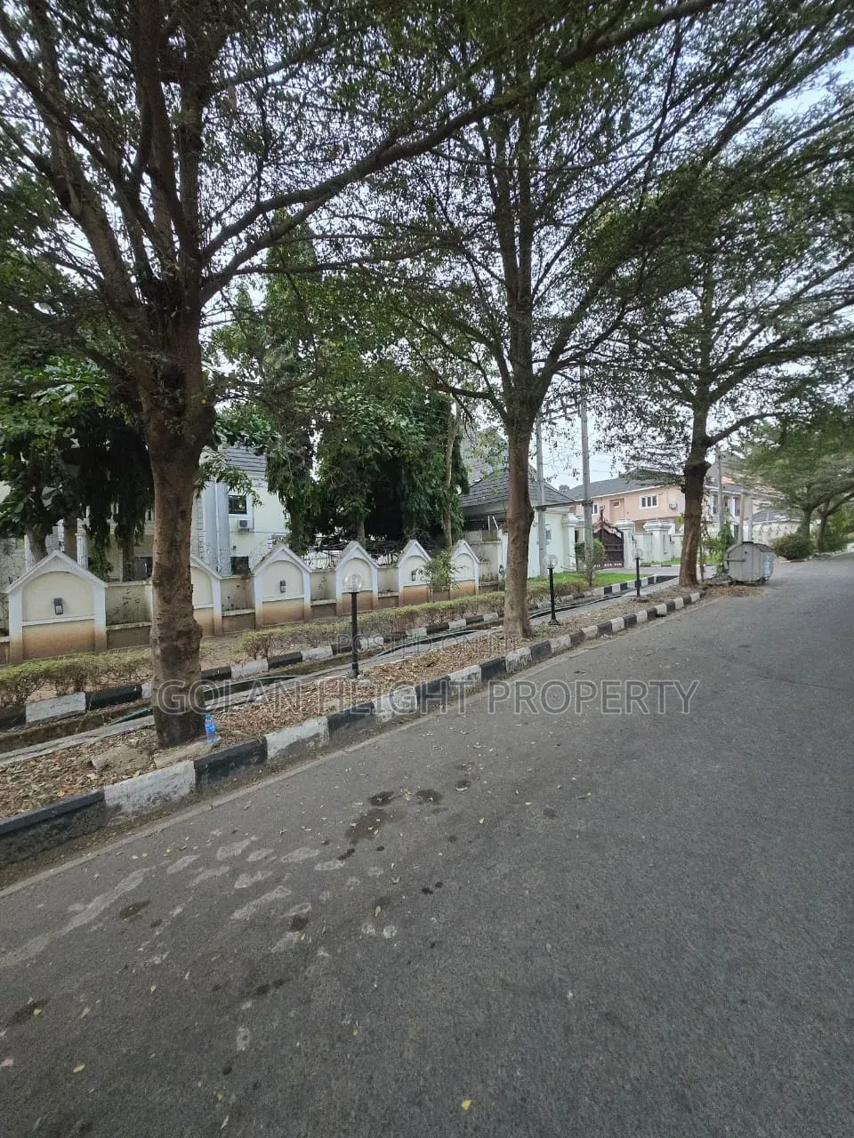 6bdrm Duplex in Gwarinpa, Bunkoro for sale in Bunkoro