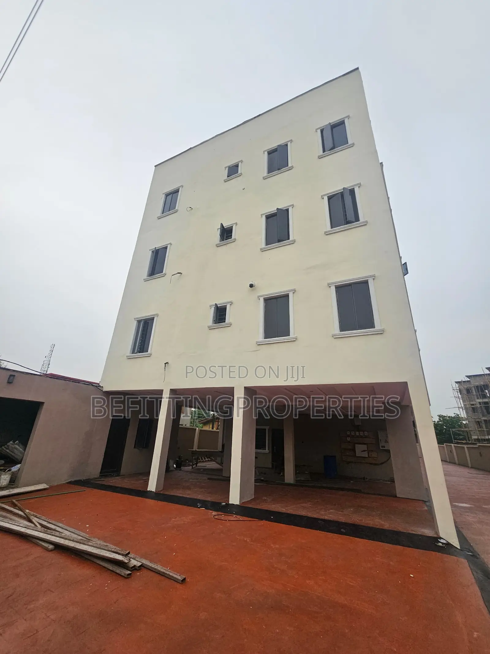 2bdrm Apartment in Yaba for sale in Yaba