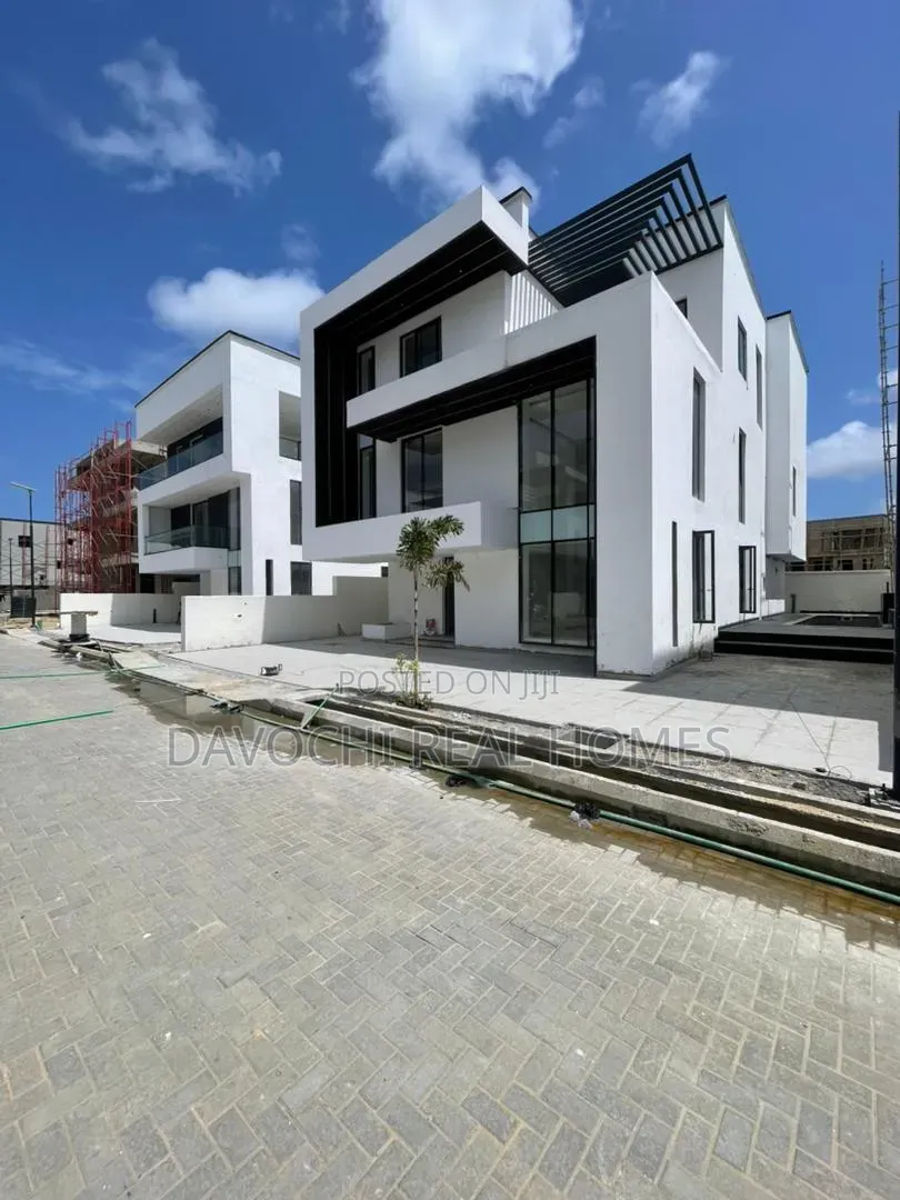 6bdrm Duplex in Lekki Phase 1 for sale in Lekki Phase 1