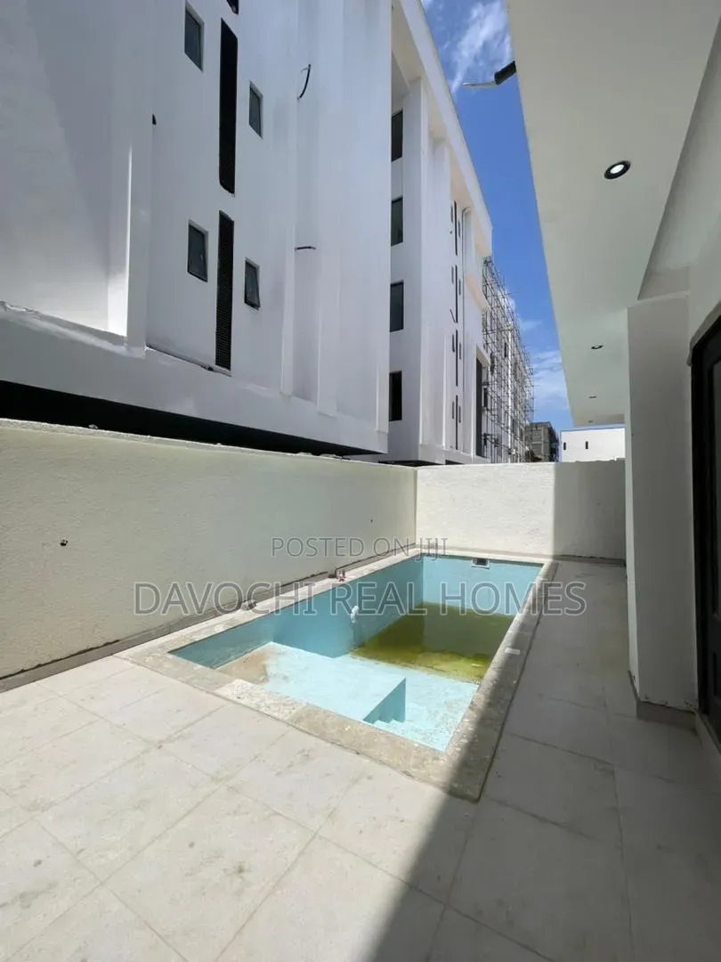 6bdrm Duplex in Lekki Phase 1 for sale in Lekki Phase 1