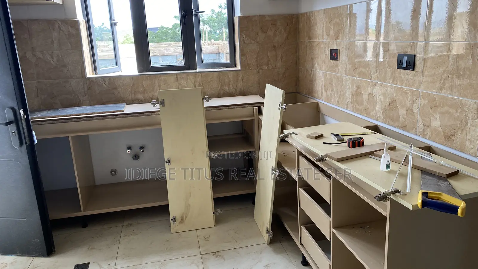 3bdrm Block of Flats in Behind Aduvie, Jahi for rent in Jahi