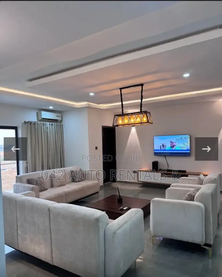 2 Bedroom Apartment in Airport Road With an Elevator in FHA