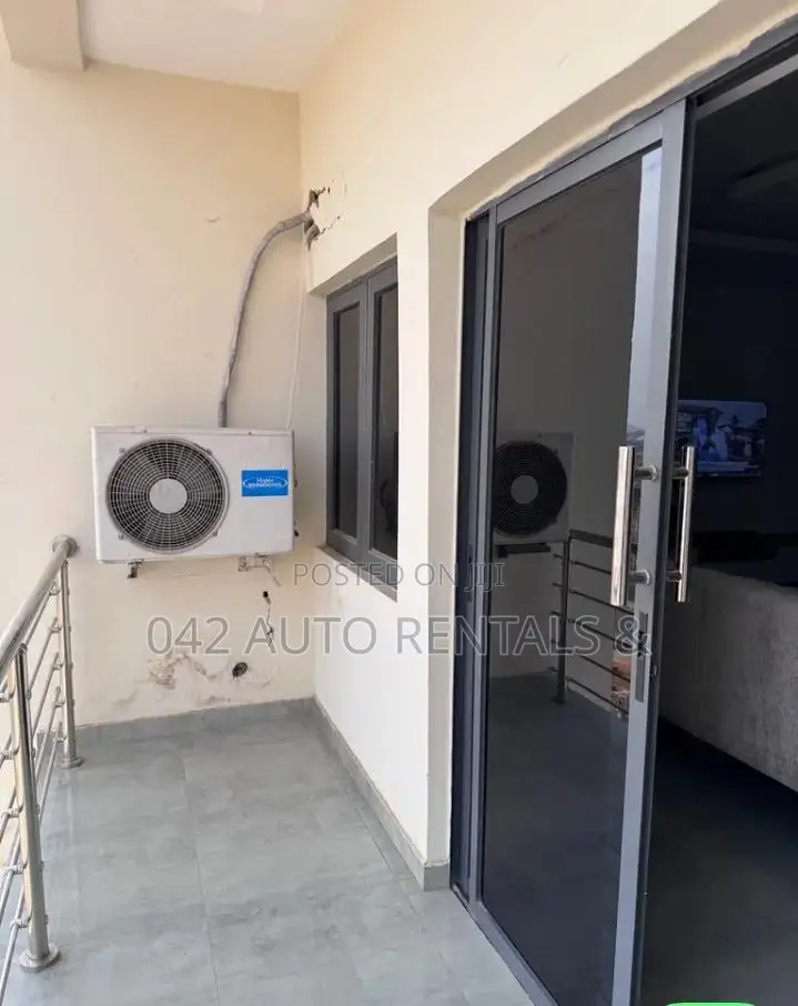 2 Bedroom Apartment in Airport Road With an Elevator in FHA