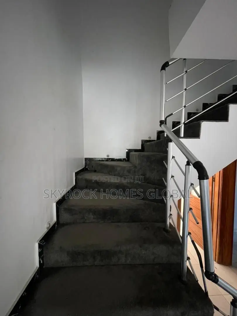 4bdrm Duplex in Osapa london for sale in Osapa london