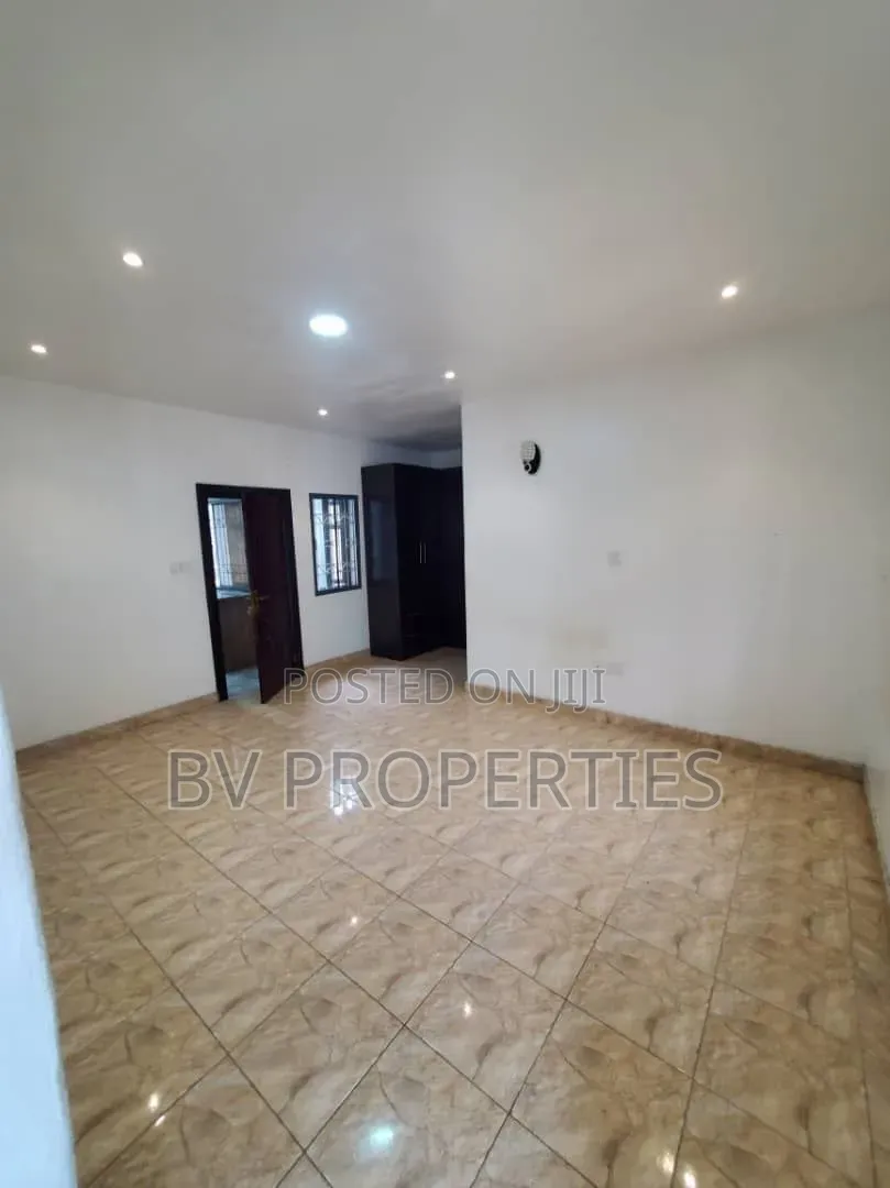 2bdrm Apartment in Dpkay District, Lekki Phase 2 for rent in Lekki Phase 2