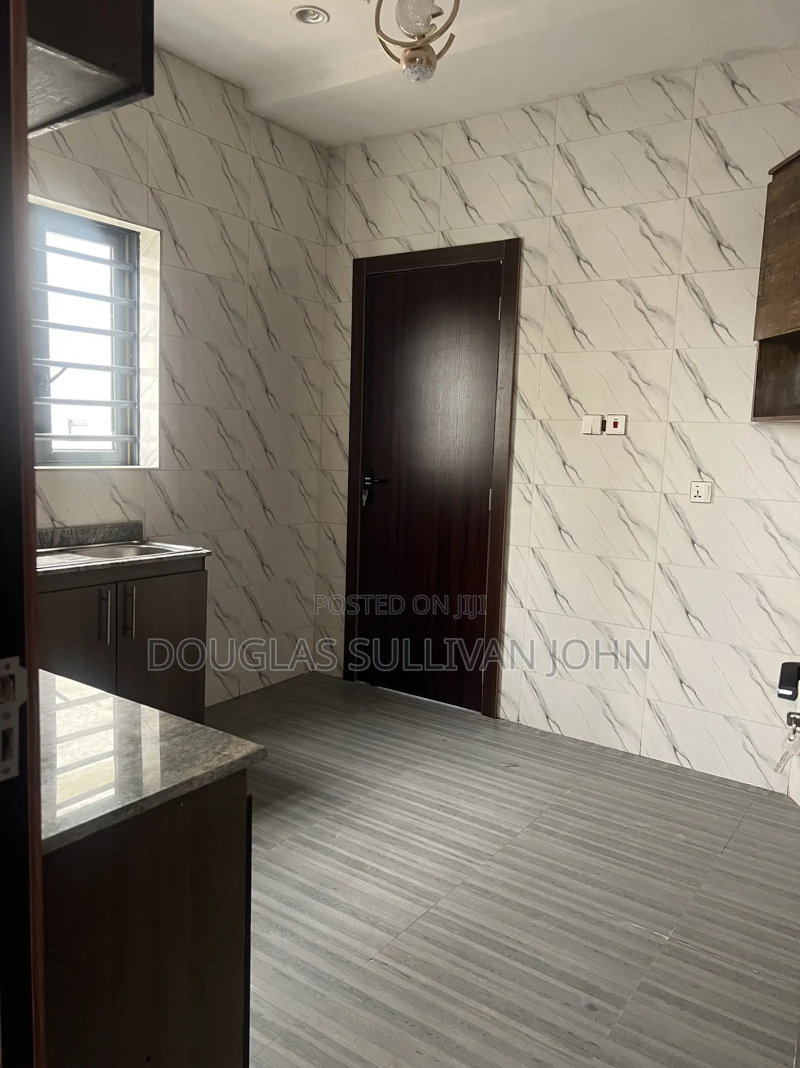 4bdrm Bungalow in Anamco Airport Road, Enugu for sale in Enugu