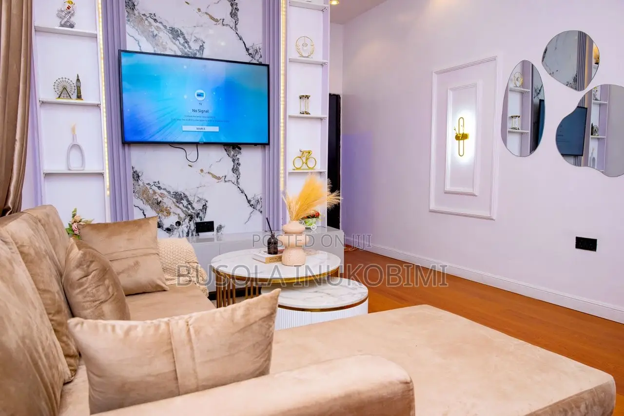 Spacious One Bedroom Apartment in Sabo / Yaba