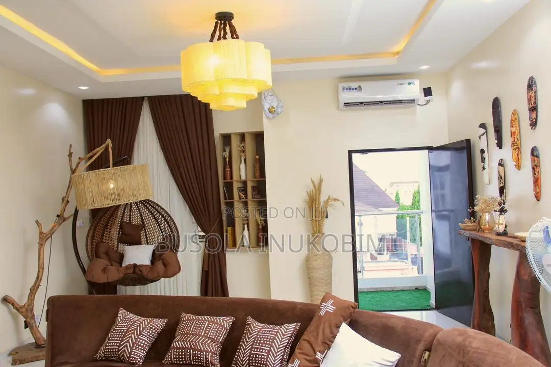 Beautifully Furnished 3 Bedroom Service Apartment in Victoria Island Extension