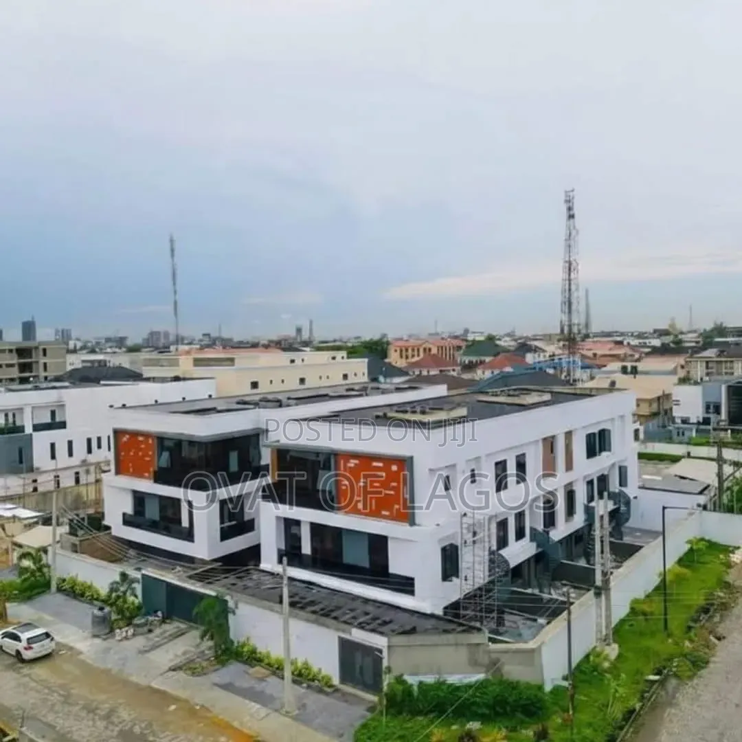 4bdrm Duplex in Lekki Phase 1 for sale in Lekki Phase 1