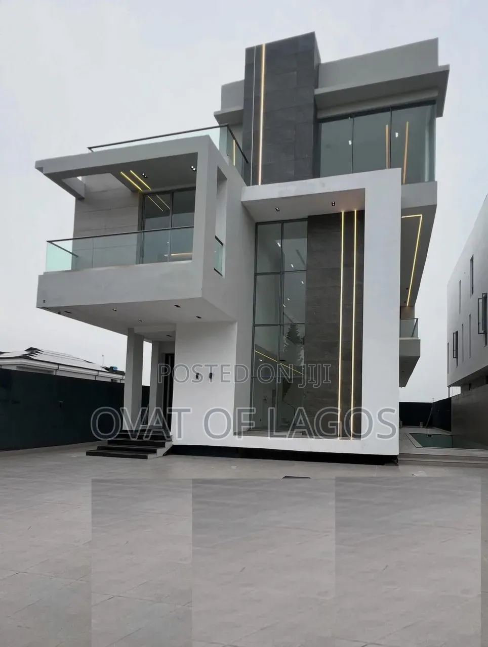 5bdrm Duplex in Ikoyi for sale in Ikoyi S.W