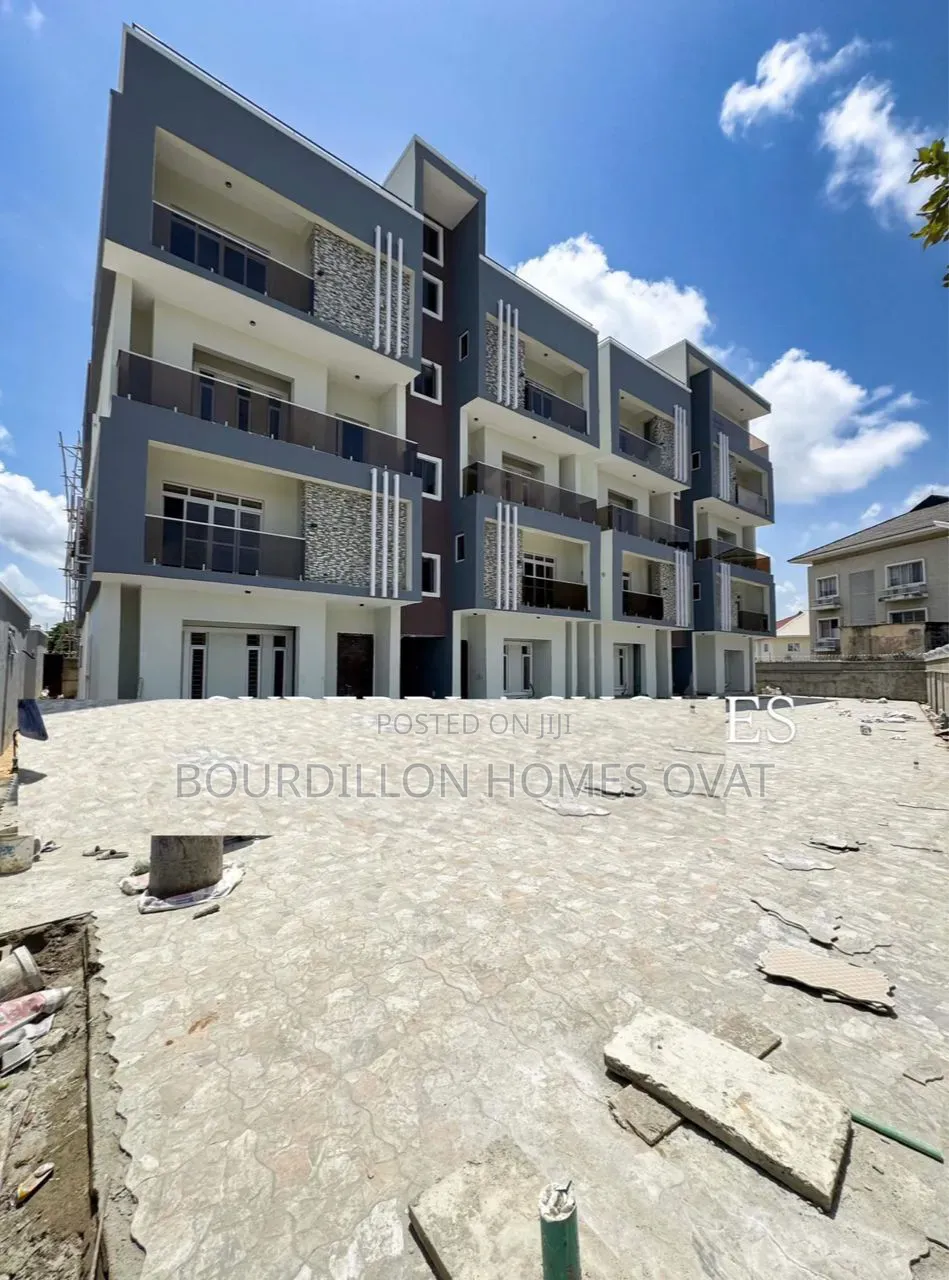 3bdrm Duplex in Lekki Phase 1 Lagos for sale in Lekki Phase 1