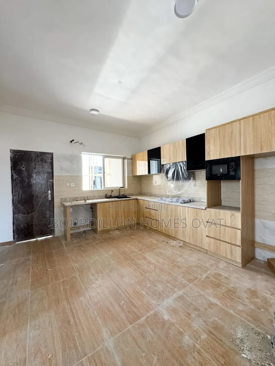 3bdrm Duplex in Lekki Phase 1 Lagos for sale in Lekki Phase 1