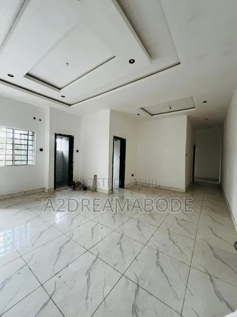 3bdrm Apartment in Oregun for sale in Oregun
