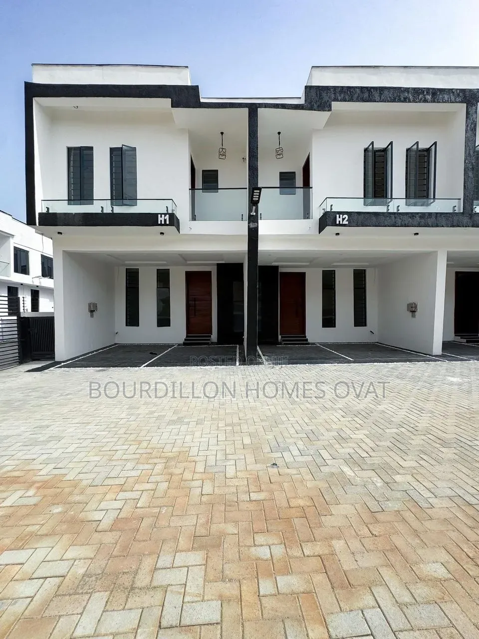 4bdrm Duplex in Ikota Villa Estate for sale in Ikota