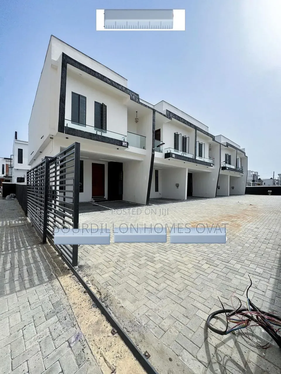 4bdrm Duplex in Ikota Villa Estate for sale in Ikota