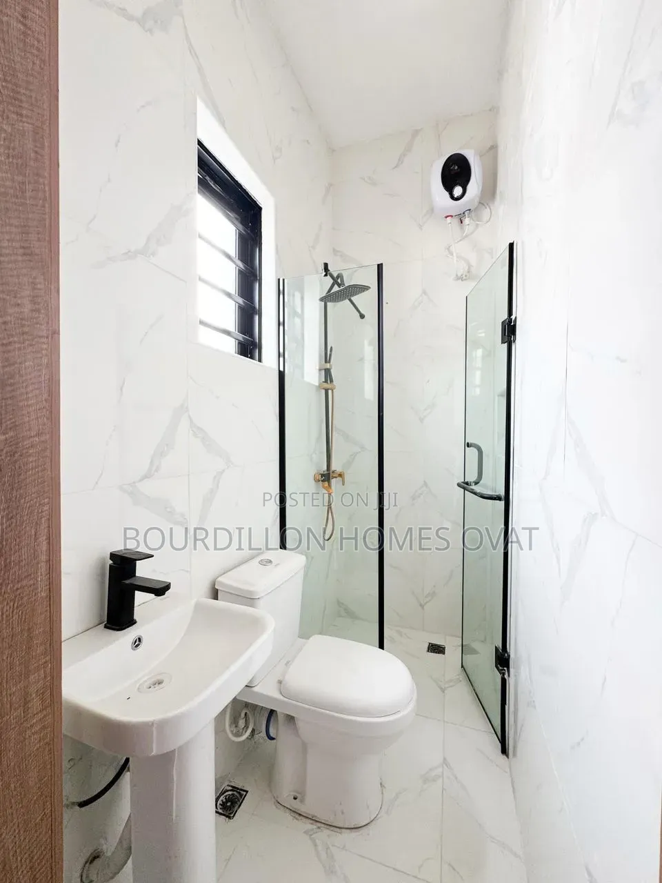4bdrm Duplex in Ikota Villa Estate for sale in Ikota