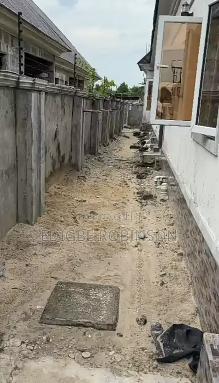 5bdrm Bungalow in Ekredjebor Estate, Ugheli for sale in Ugheli