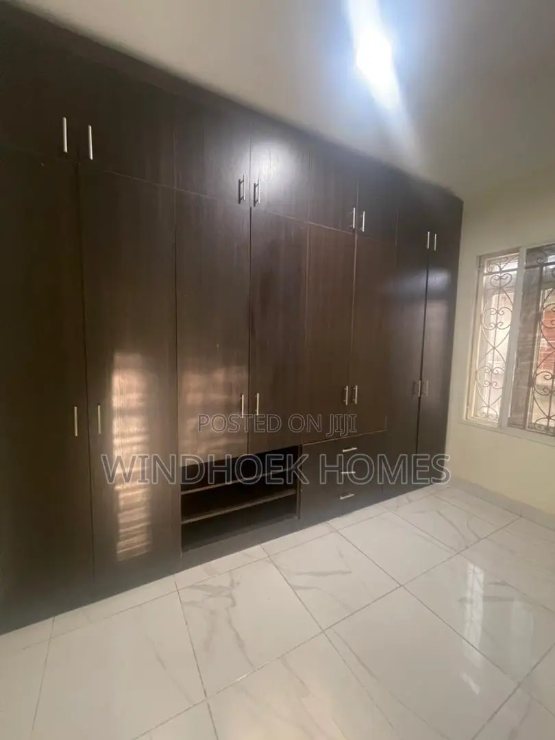 5bdrm Duplex in Kado for rent in Kado