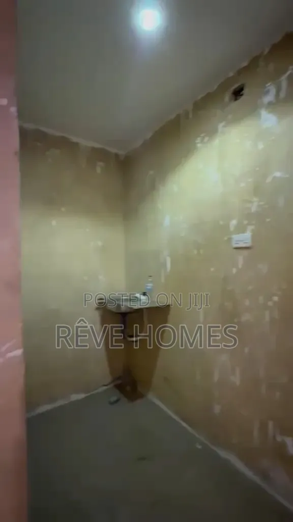 Studio Apartment in Awoyokun, Ikorodu Road / Ilupeju for rent in Ikorodu Road / Ilupeju