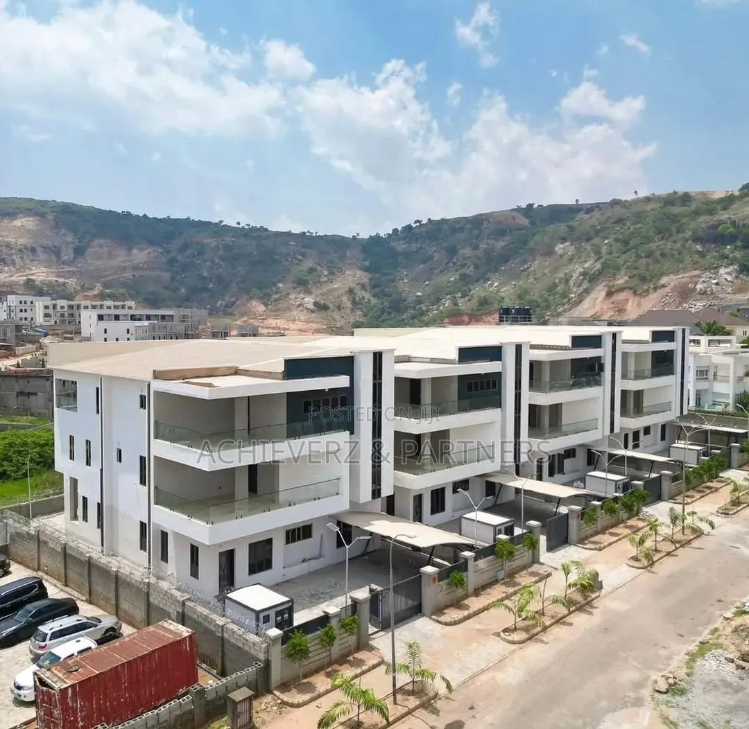 5bdrm Duplex in Katampe Extension for sale in Katampe Extension