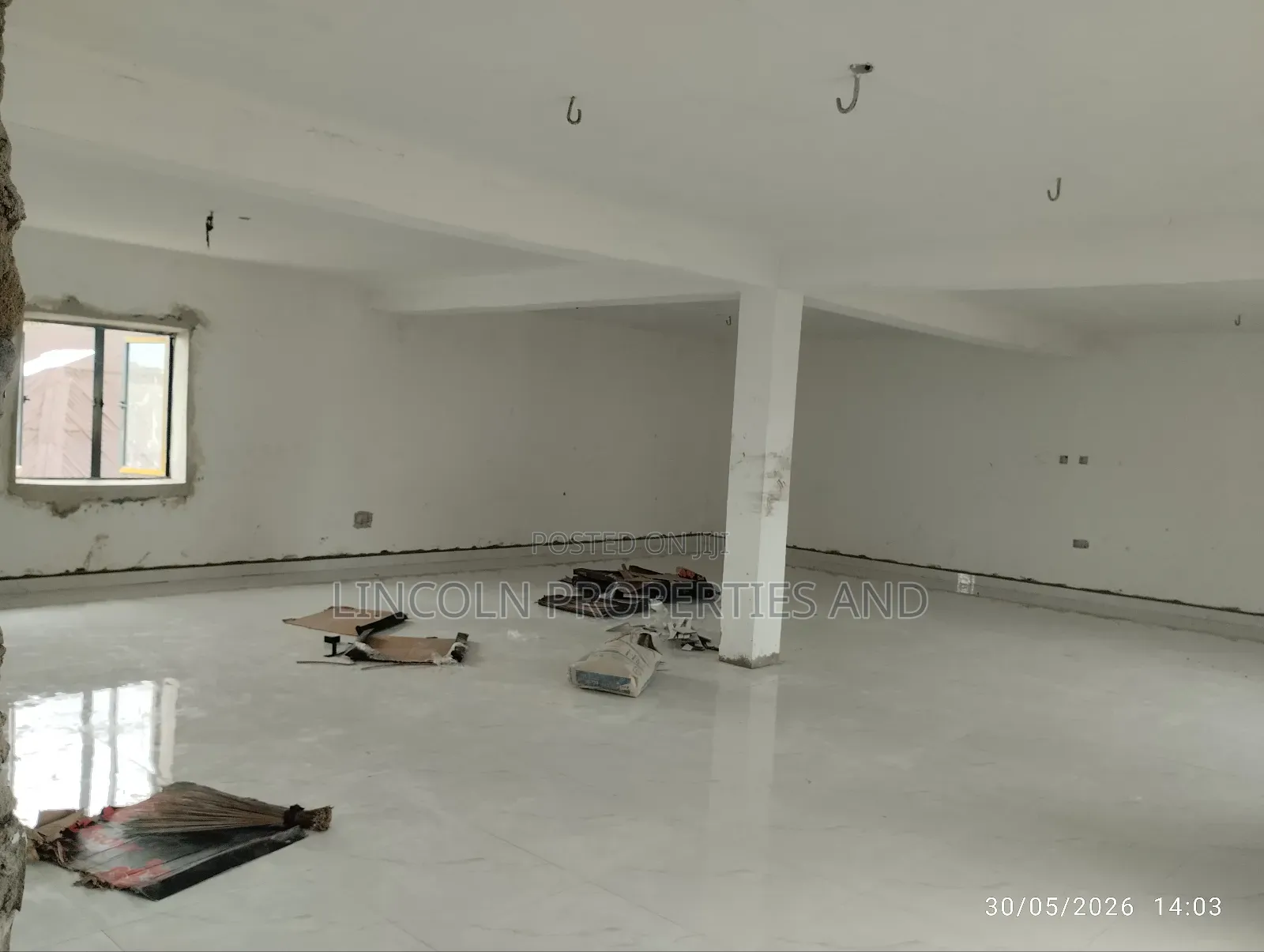Office Space at Oron Road by Plaza | 2.5m 3m Respectively in Uyo