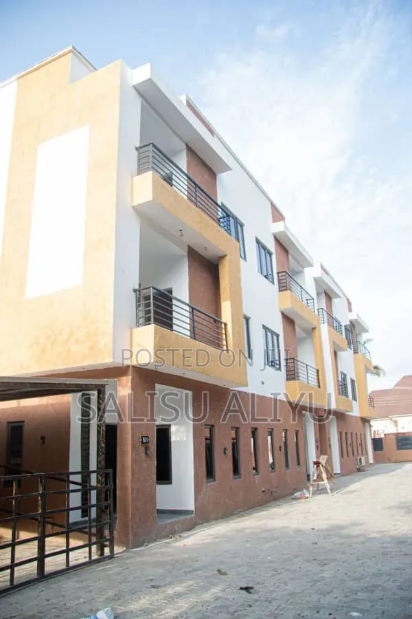 4bdrm Duplex in Life Camp for sale in Life Camp