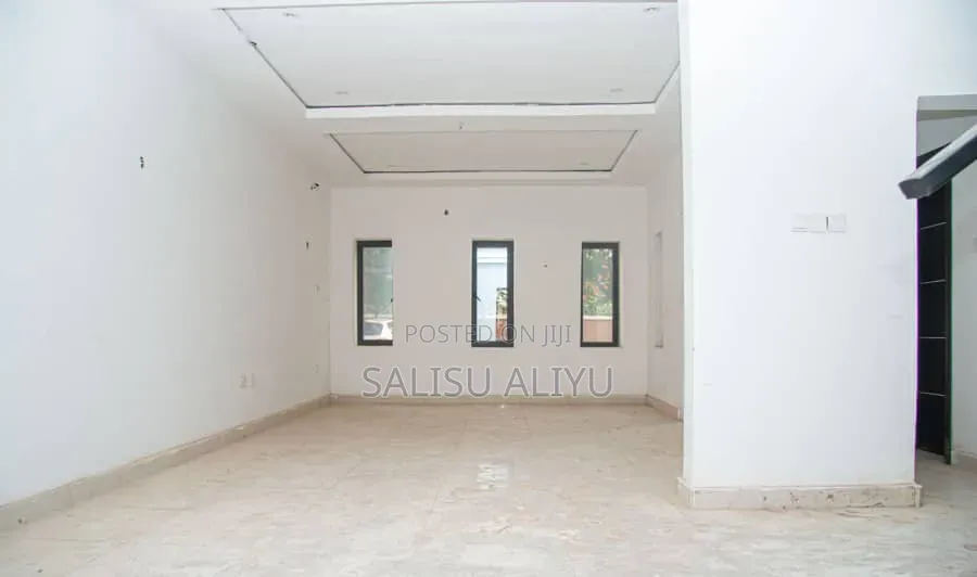 4bdrm Duplex in Life Camp for sale in Life Camp