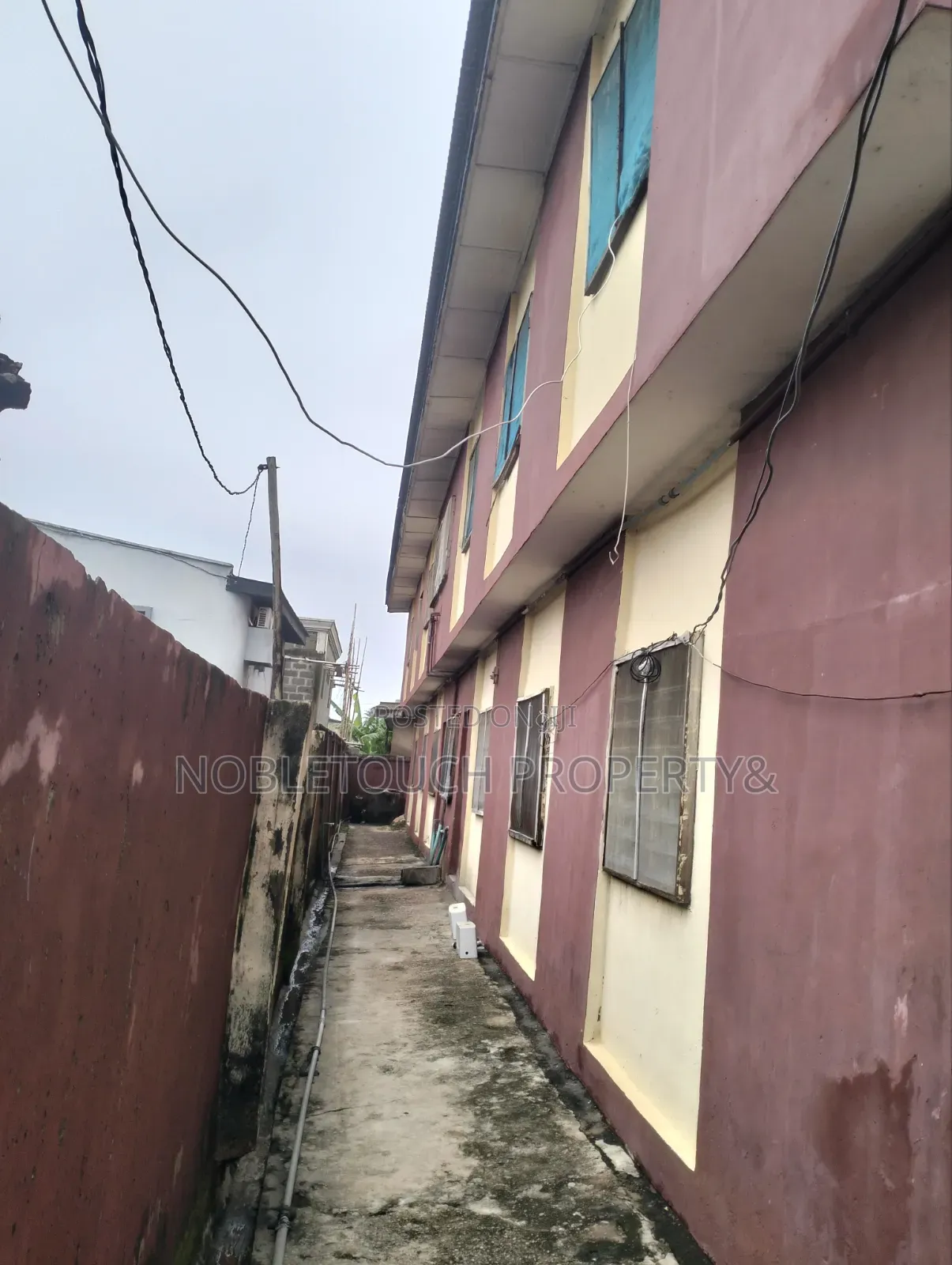 3bdrm Block of Flats in Agodo Ikotun Egbe for sale in Egbe / Ikotun/Igando