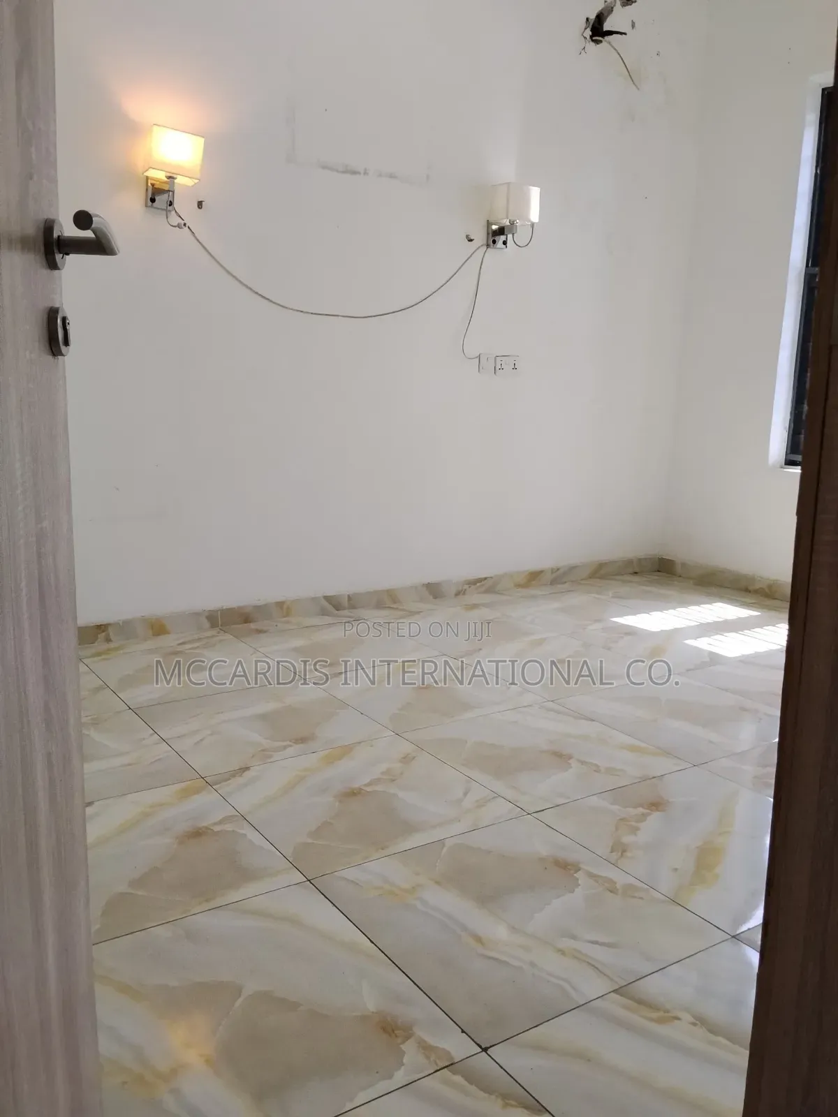 3bdrm Apartment in Off Freedom Way for sale in Lekki Phase 1