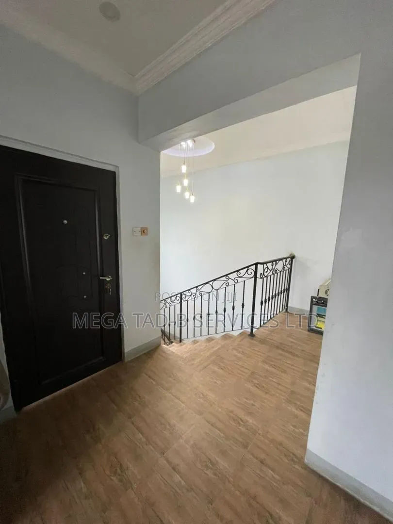 4bdrm Duplex in Magboro Berger for sale in Berger