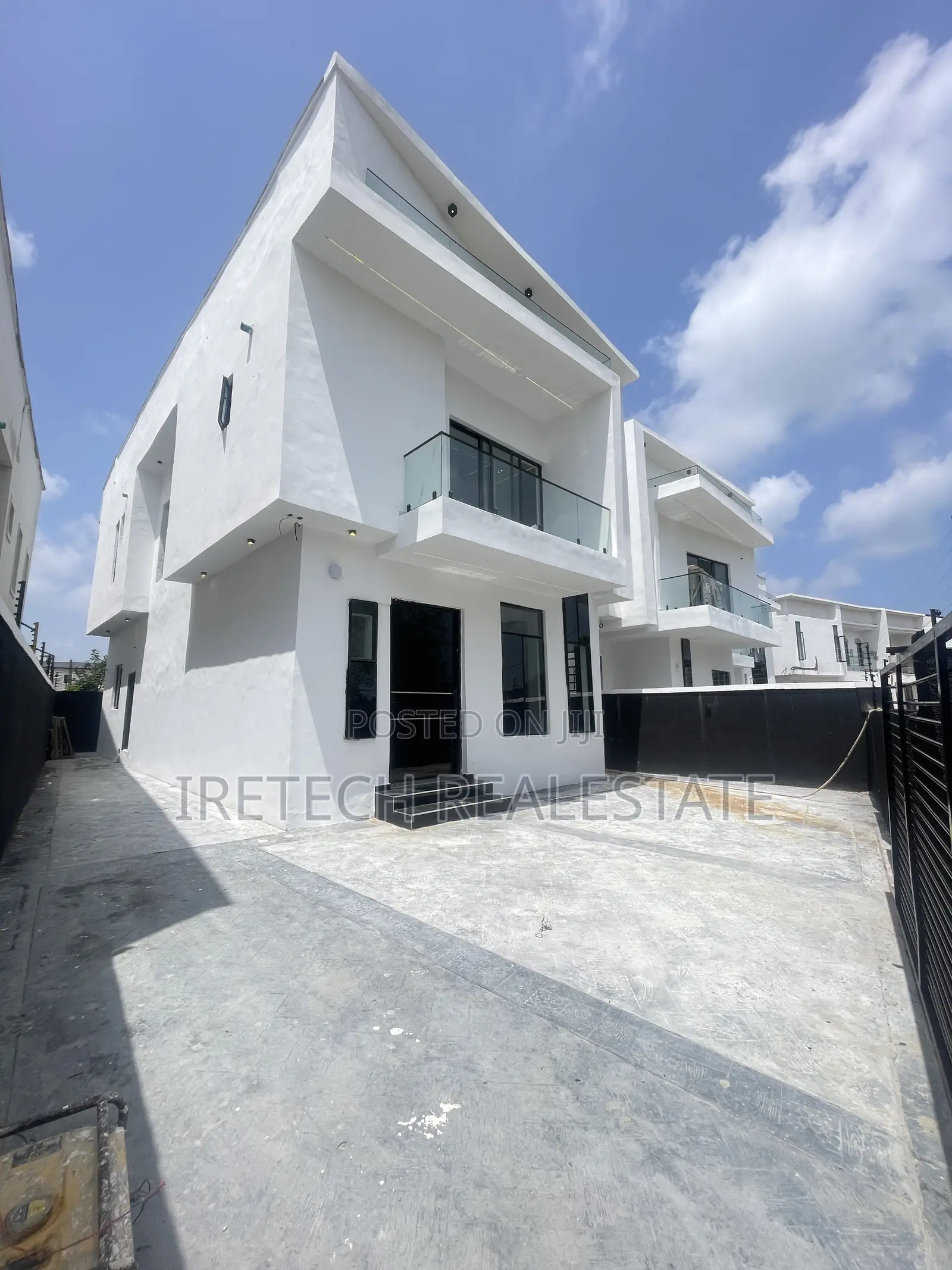 4bdrm Duplex in In A Gated Estate, Olokonla for sale in Olokonla