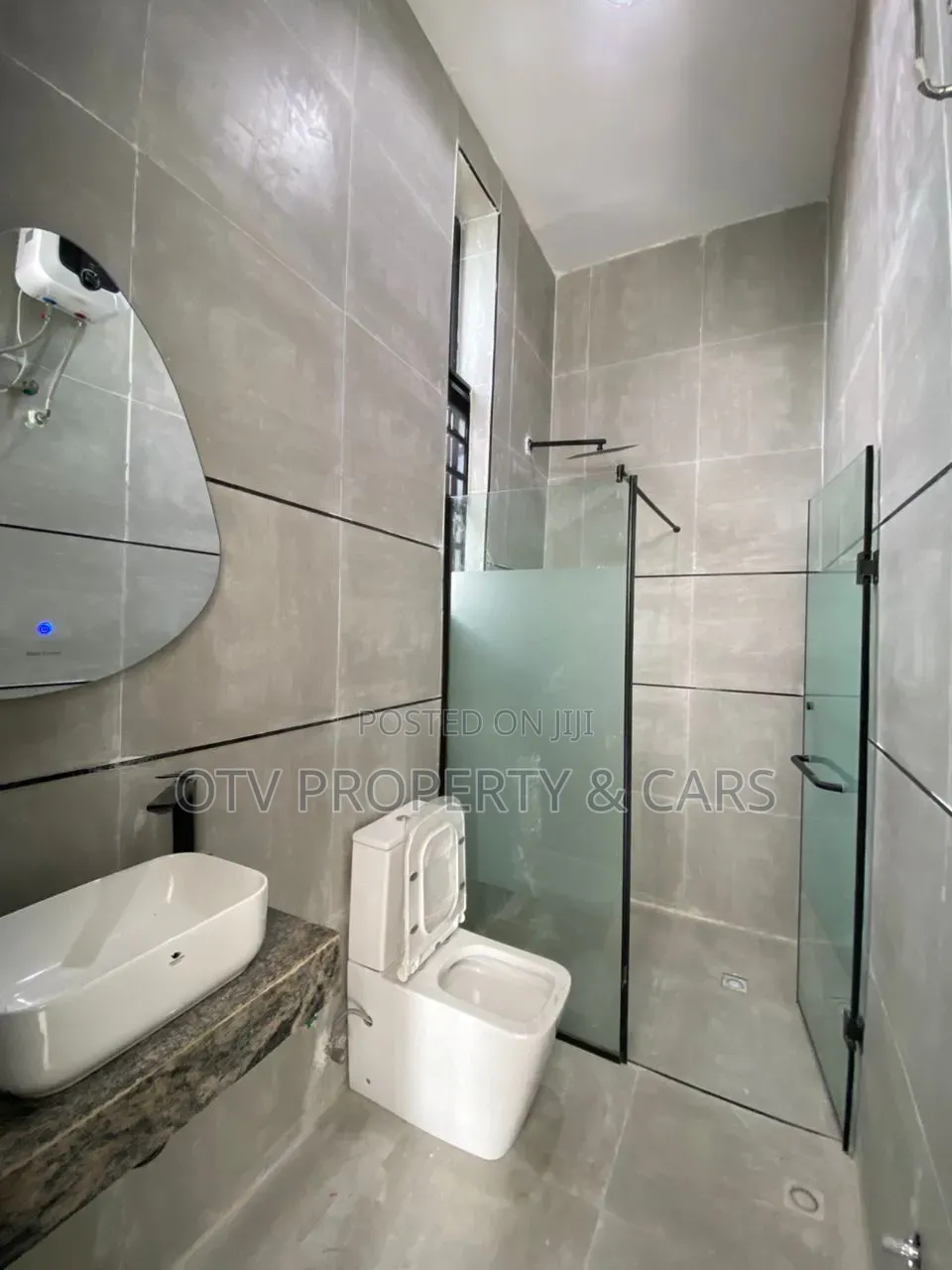 5bdrm Duplex in Ikota for sale in Ikota