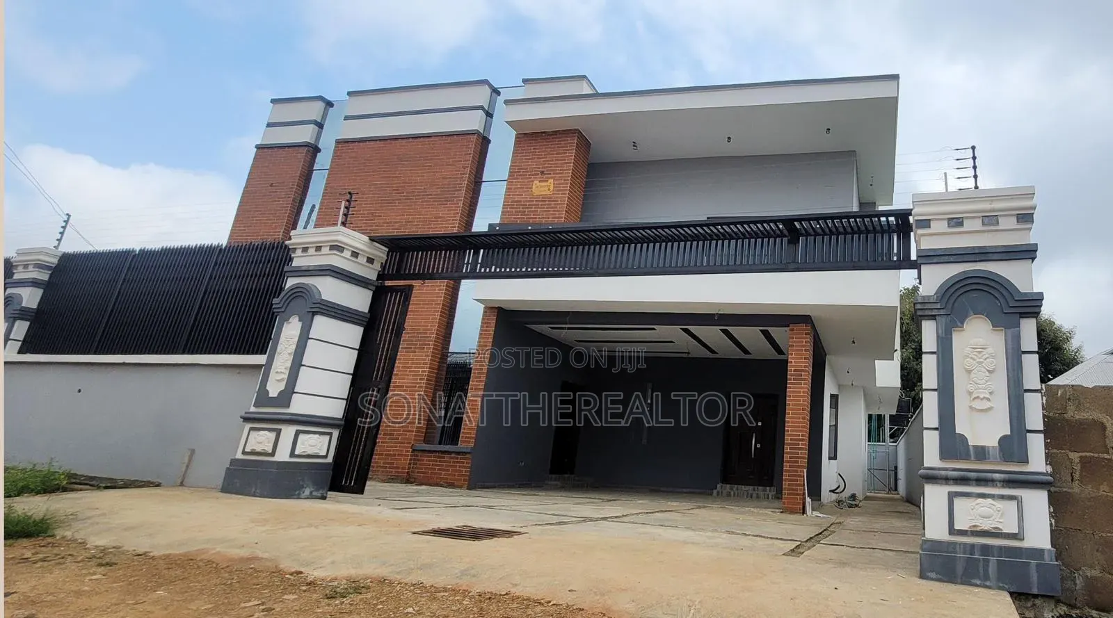 5bdrm Duplex in Akala Express for sale in Akala Express