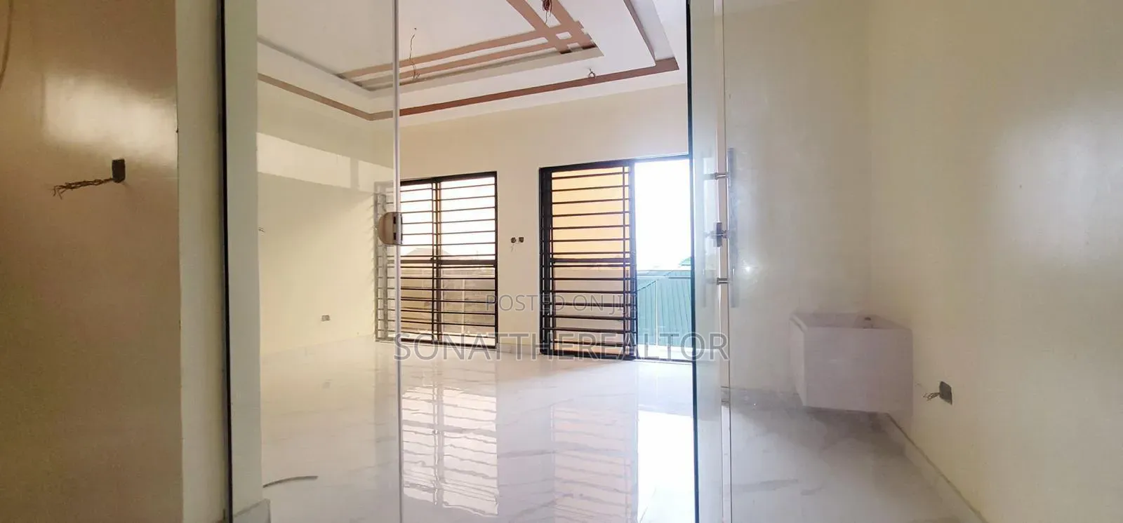 5bdrm Duplex in Akala Express for sale in Akala Express