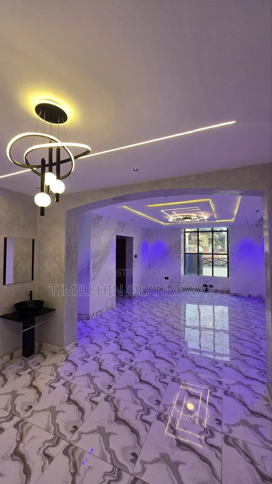 5bdrm Duplex in Jericho for sale in Jericho