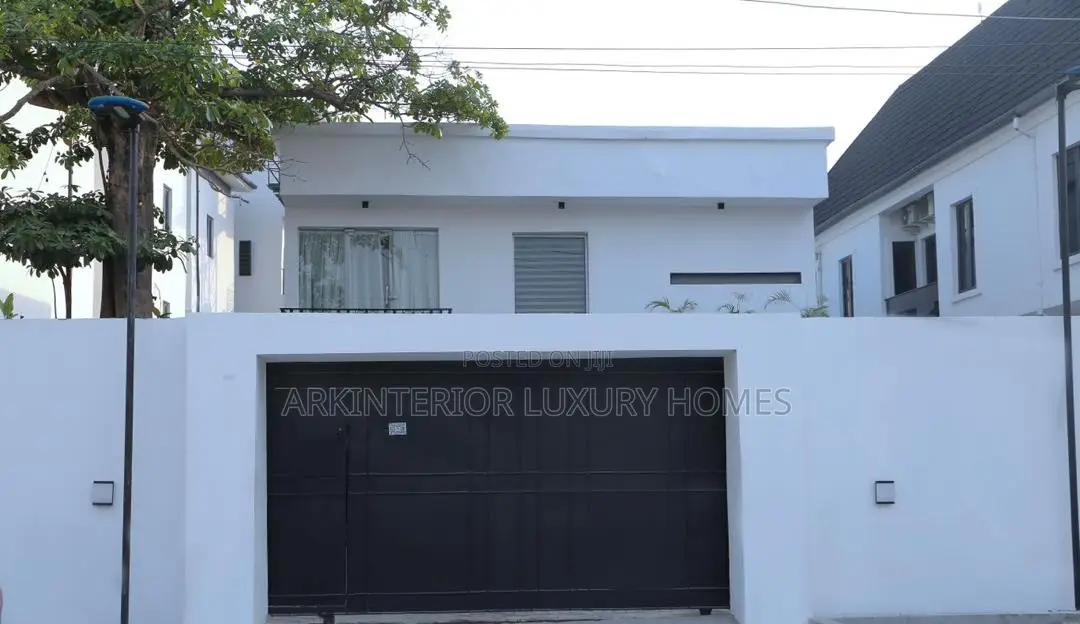 Furnished 5bdrm Apartment in Chevron for rent in Chevron