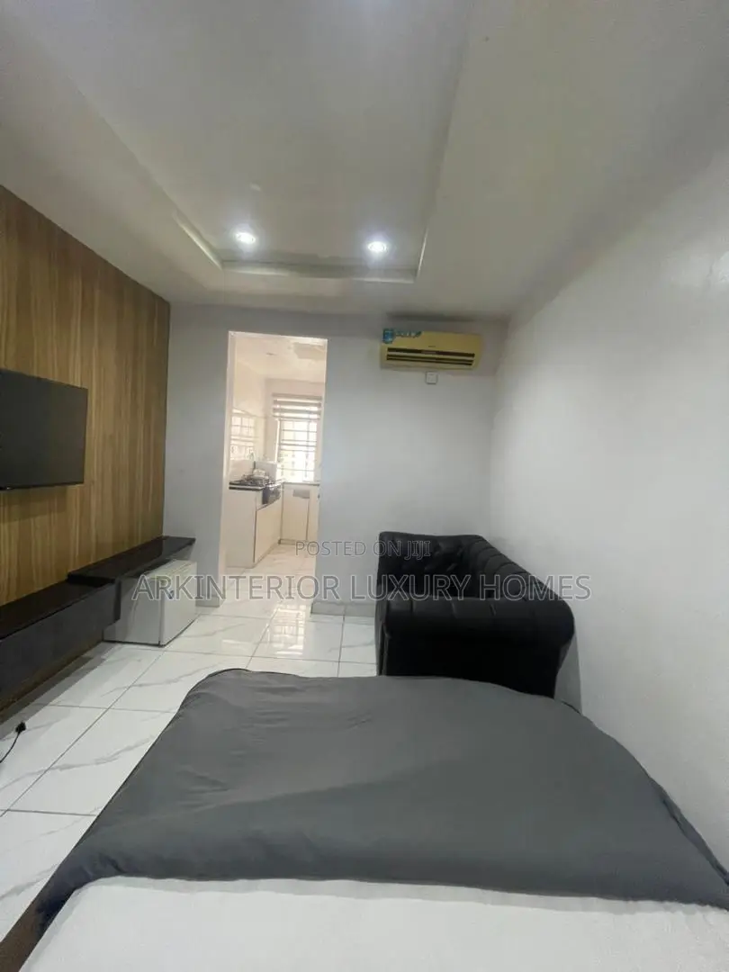 Furnished 5bdrm Apartment in Chevron for rent in Chevron