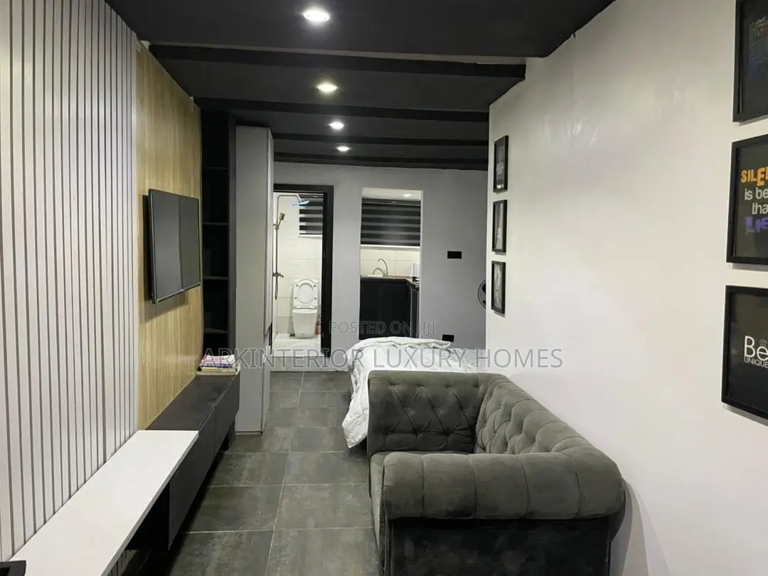 Furnished 5bdrm Apartment in Chevron for rent in Chevron