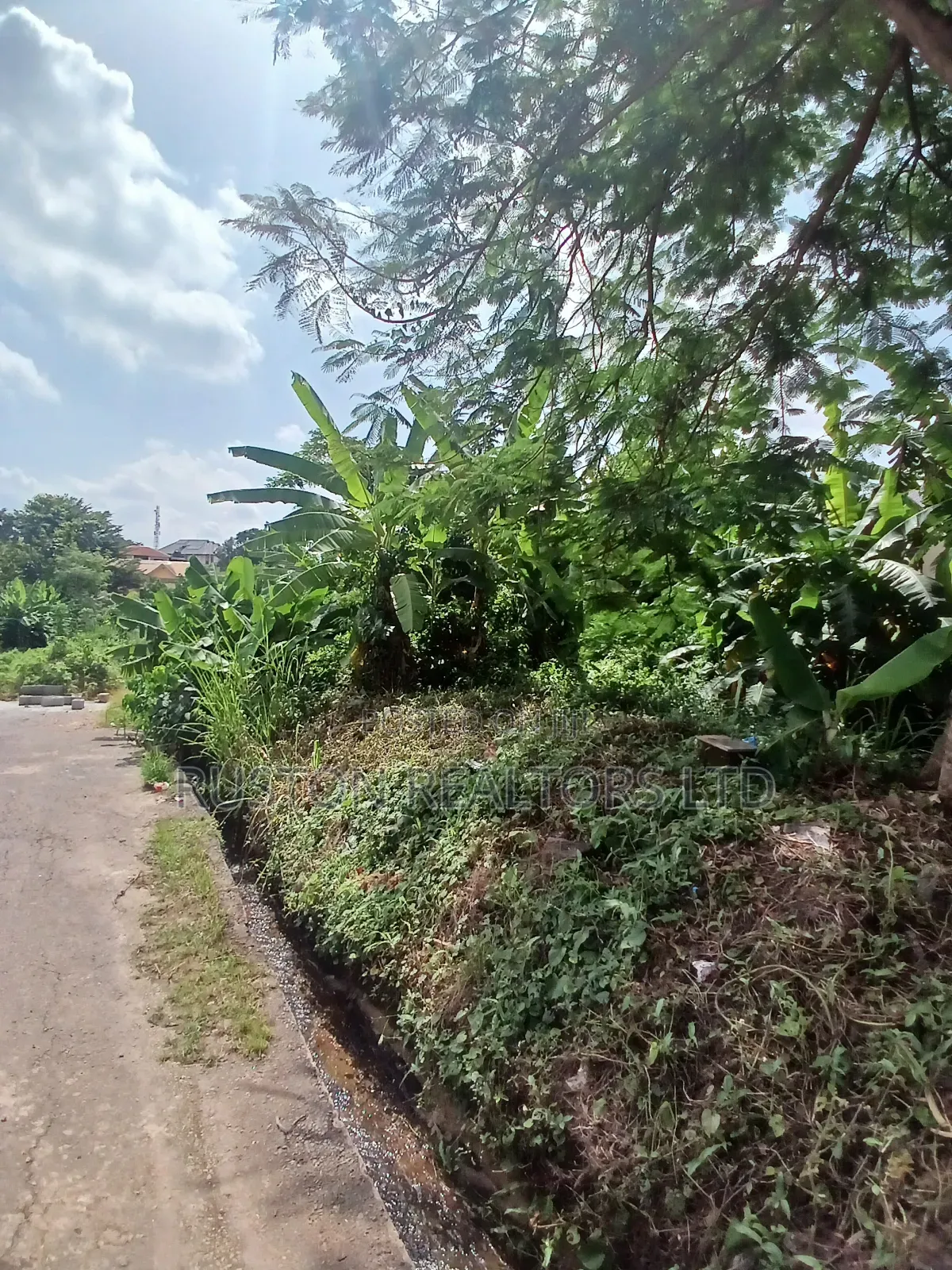 Land Measuring About 460sm in Adeoyo