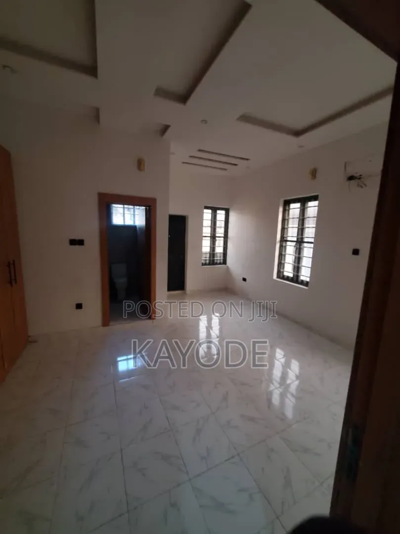 4bdrm Duplex in Medina Estate for rent in Medina