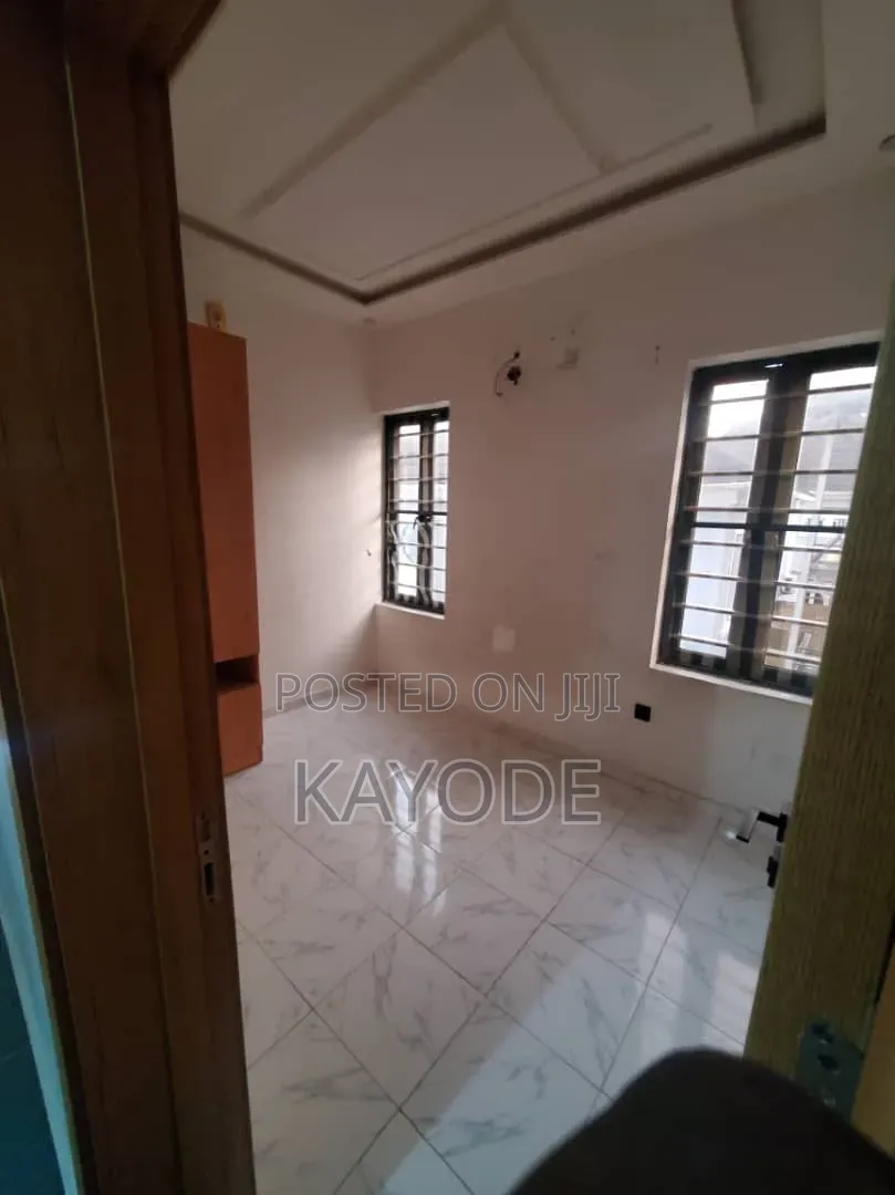 4bdrm Duplex in Medina Estate for rent in Medina