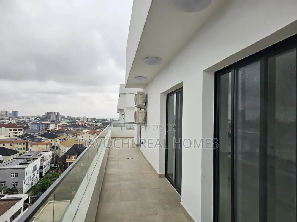 3bdrm Duplex in Banana Island for sale in Banana Island