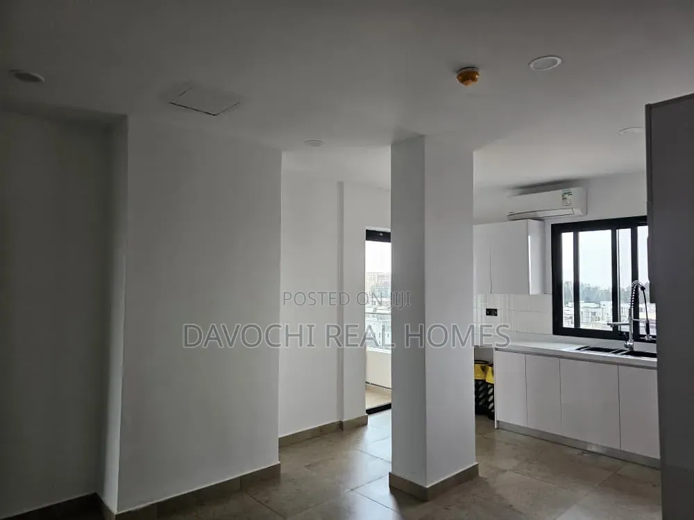 3bdrm Duplex in Banana Island for sale in Banana Island