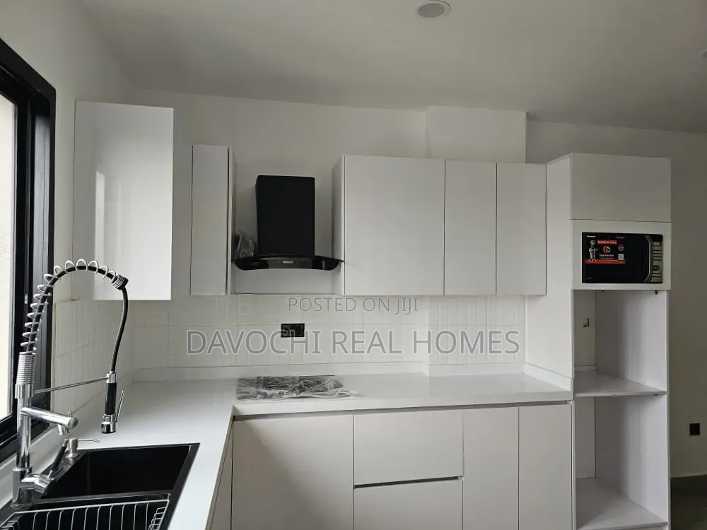 3bdrm Duplex in Banana Island for sale in Banana Island