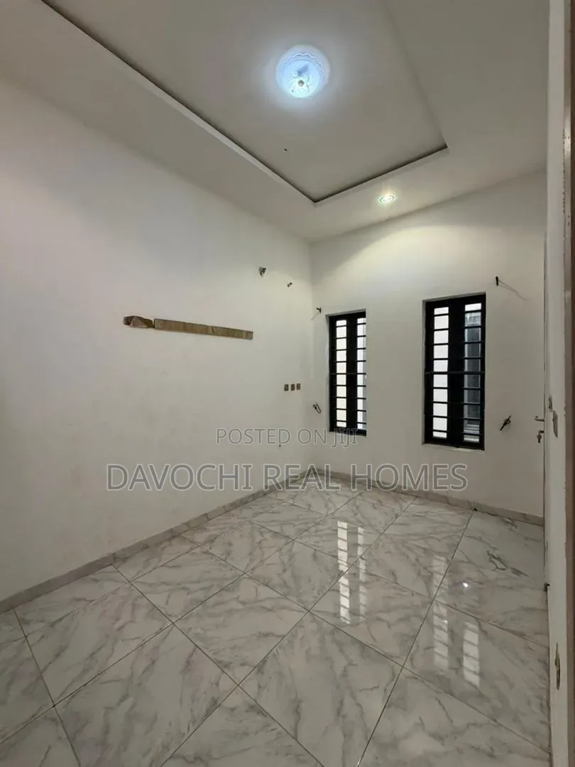 4bdrm Duplex in Lekki Phase 1 for sale in Lekki Phase 1