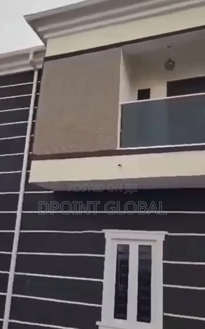 8bdrm Block of Flats in Akiode, Omole Phase 1 for sale in Omole Phase 1
