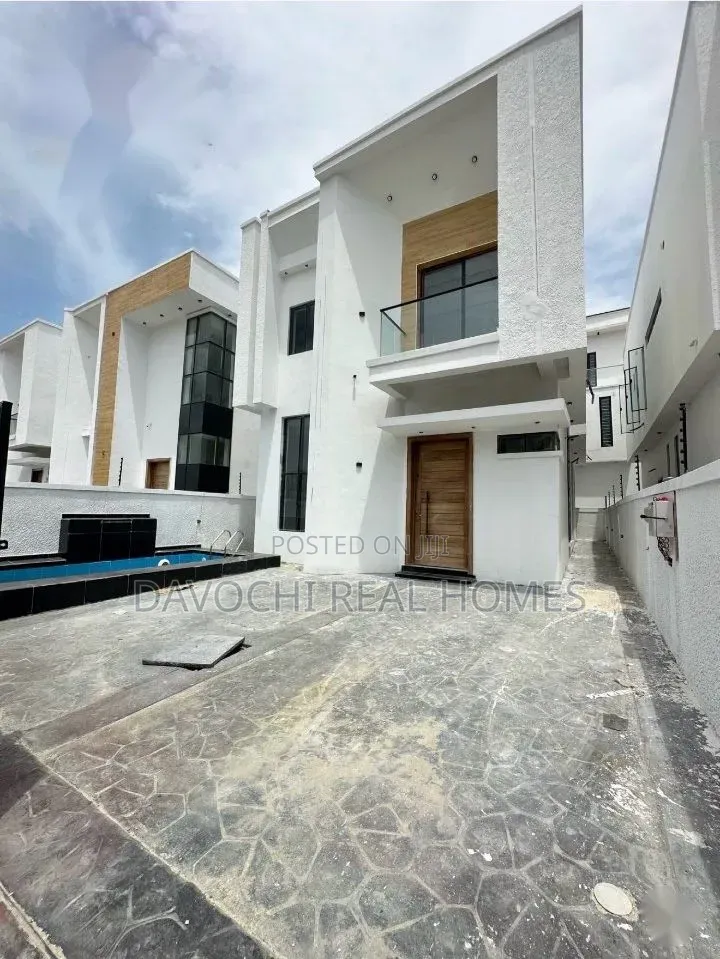 4bdrm Duplex in Chevron for sale in Chevron
