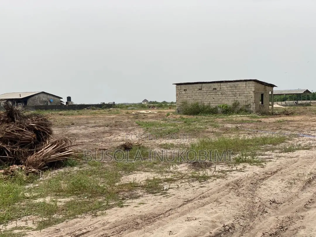 Residential Plots of Land for Sale in Elerangbe Off Lekkiepexpressway in Elerangbe
